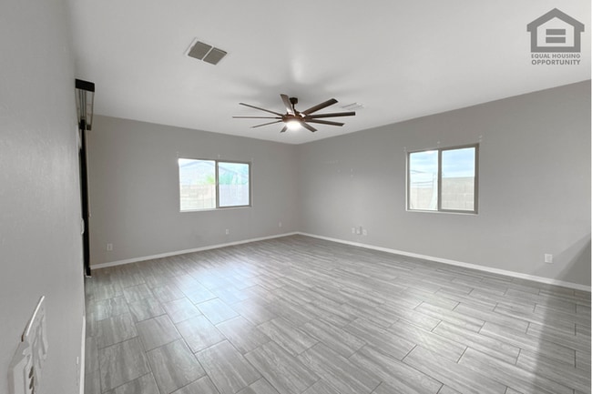 Building Photo - 5Bed/3Bath House at Northern Pkwy/El Mirage Rd! Ready for Immediate Move-In!