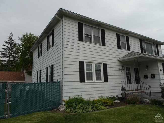 Building Photo - 32 Parkwood Blvd