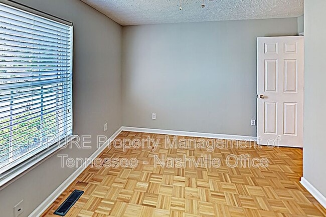 Building Photo - 656 Granwood Blvd