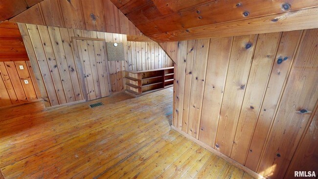 Dormitory Bedroom Upstairs - 13321 N Princeville Jubilee Rd