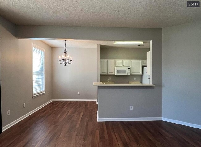 Building Photo - 128 Marshland Ln