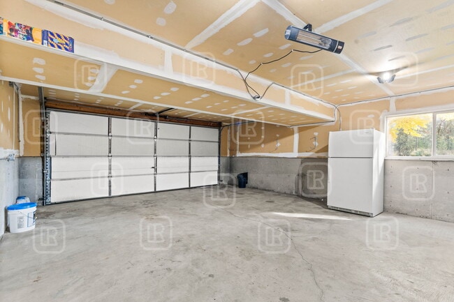 Building Photo - 17922 N Hatch Rd