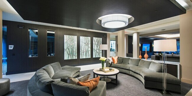 Building Photo - 7100 Old Katy Rd