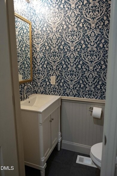 Building Photo - 6001 Brown Swiss Way