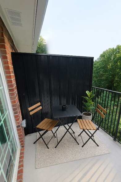 Building Photo - 283 N Warren St