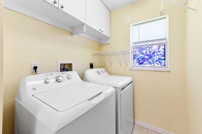 Building Photo - 681 SW Saragossa Ave