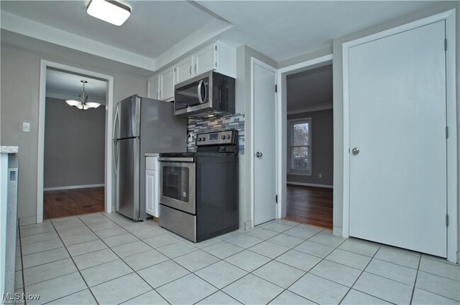 Building Photo - 4537 Birchwold Rd
