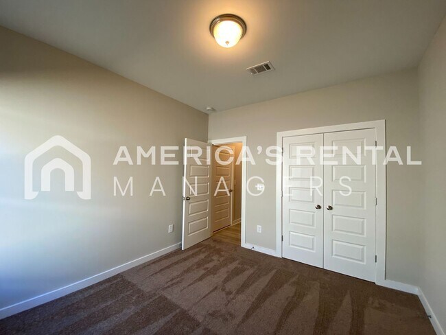 Building Photo - 11392 Crimson Ridge Rd