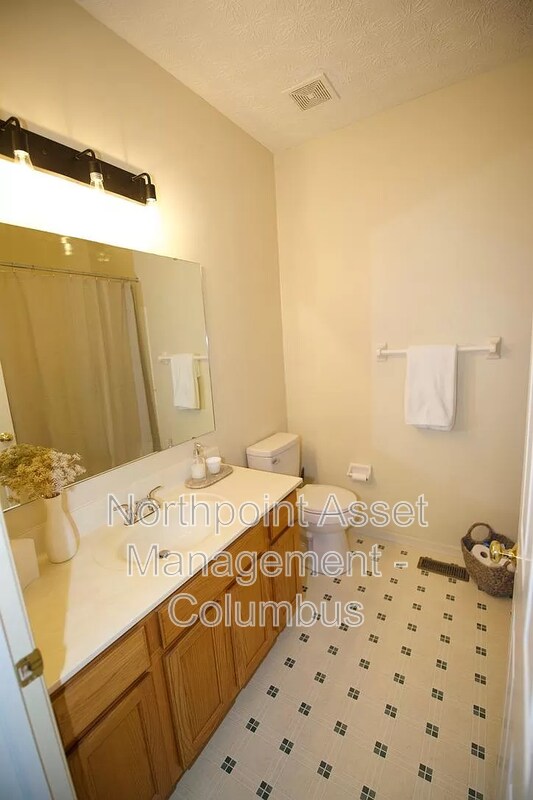Building Photo - 2568 Greenlefe Dr