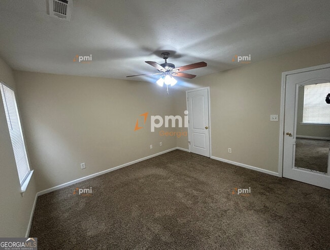 Building Photo - 15 Hidden Mill Ct