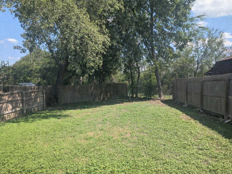 Private Backyard - 11530 Casa Alto St