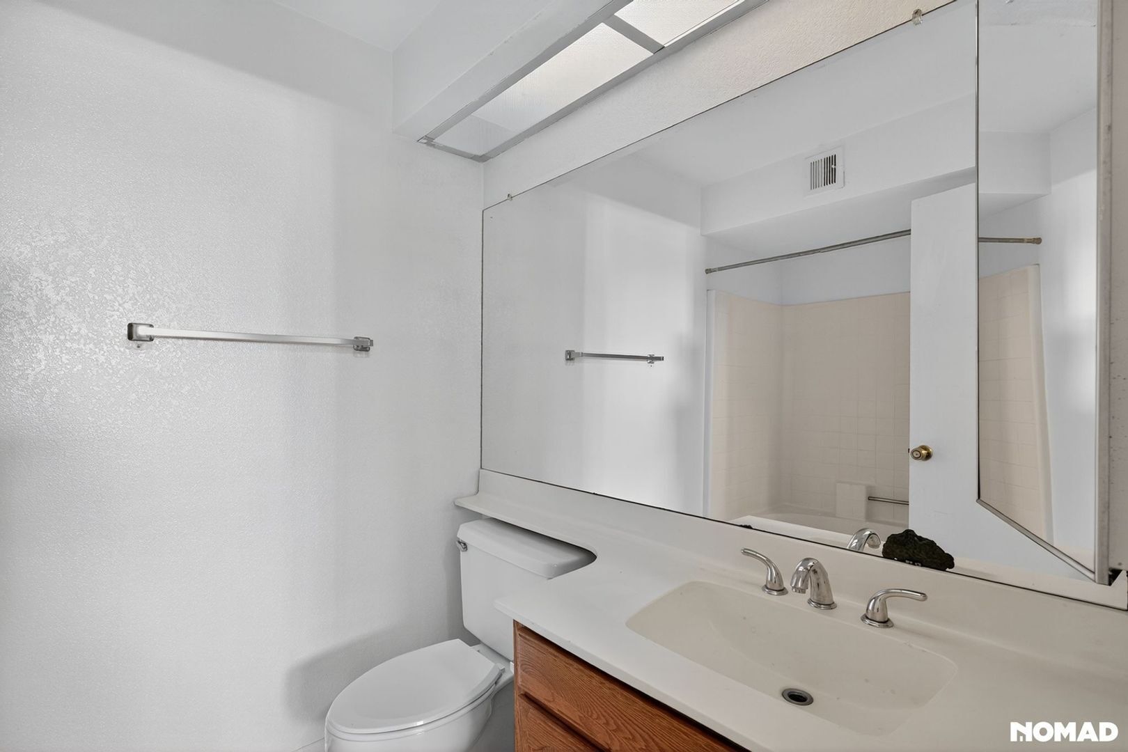 Building Photo - 1905 E University Dr