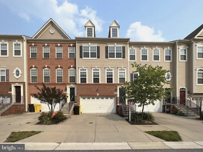 Building Photo - 1009 Red Clover Rd