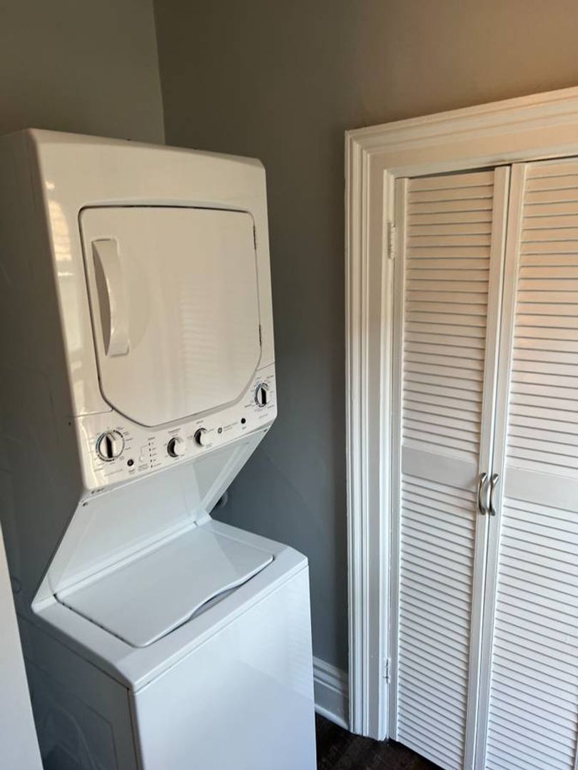 Building Photo - 42 Elmwood Ave