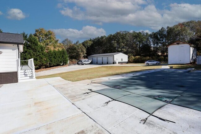 Building Photo - 6157 Orville Dr