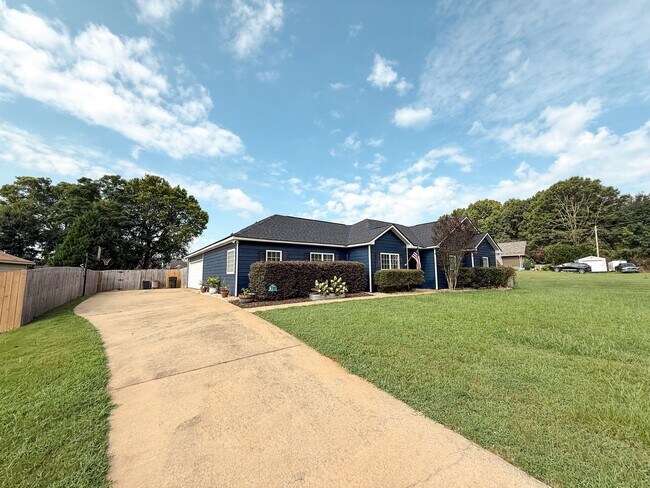 Building Photo - 148 Owens Rd