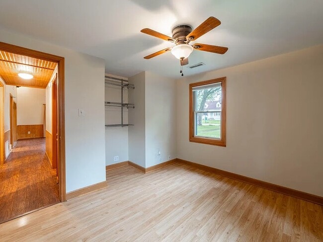 Building Photo - Rutledge Home