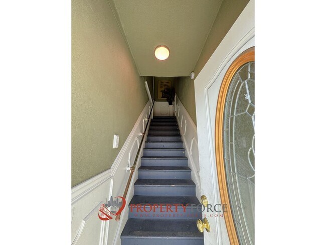 Building Photo - 666-668-668 S Van Ness Ave