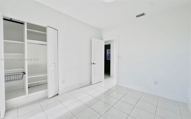 Building Photo - 7222 SW 34th St