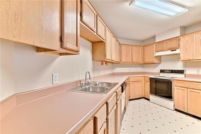 Building Photo - 6708 Windrift Way