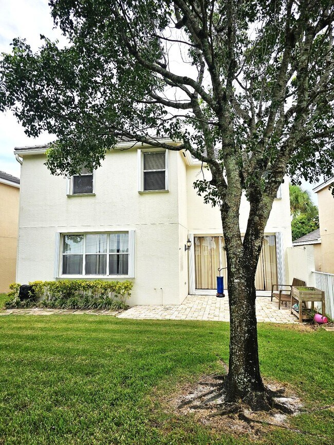 Building Photo - 169 Berenger Walk