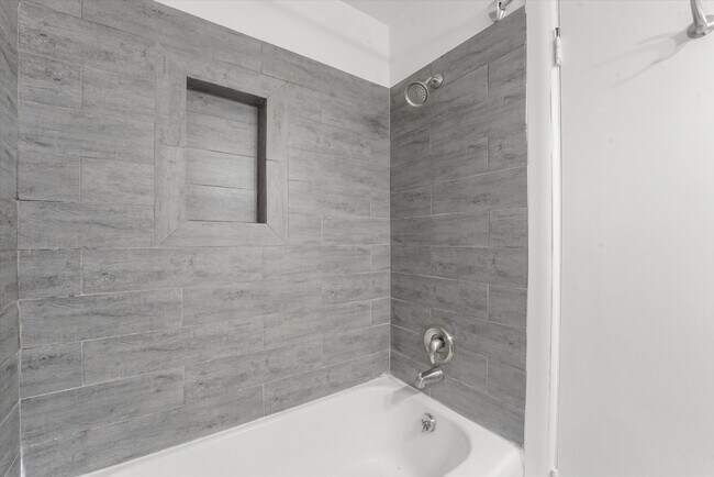 Building Photo - 200 S Blvd-1A
