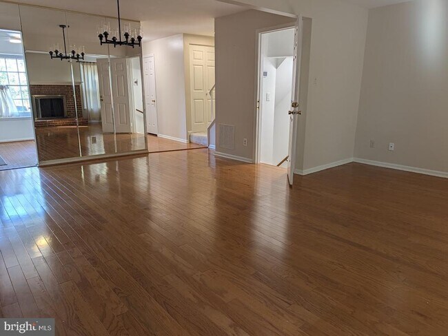 Building Photo - 8241 Clifton Farm Ct