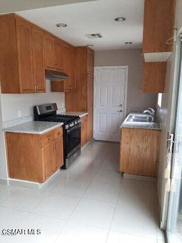 Building Photo - 7337 Balboa Blvd