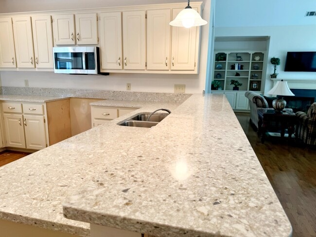 Building Photo - 1030 Kimbrough Hill Dr