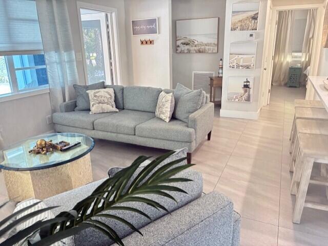 Building Photo - 3414 Spring St