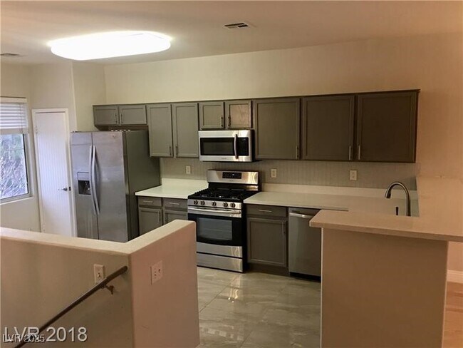 Building Photo - 812 Peachy Canyon Cir