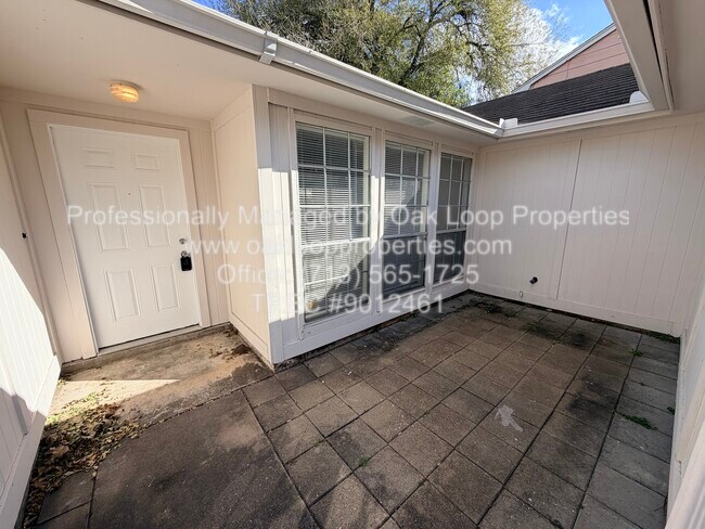 Building Photo - 1367 Gentle Bend Dr