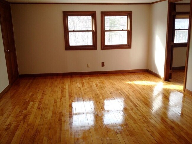 Primary Photo - 15 N Main St