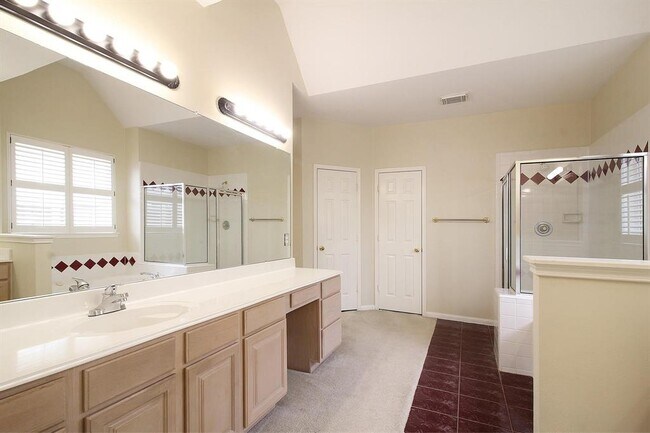 Building Photo - 18811 Cypress Chateau Dr