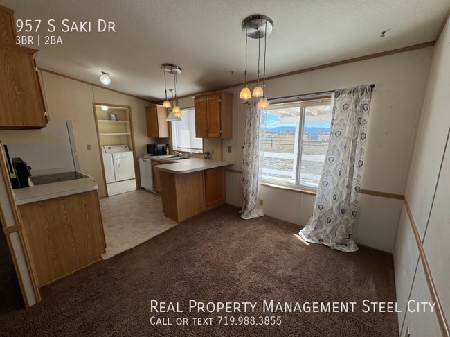 Building Photo - 957 S Saki Dr