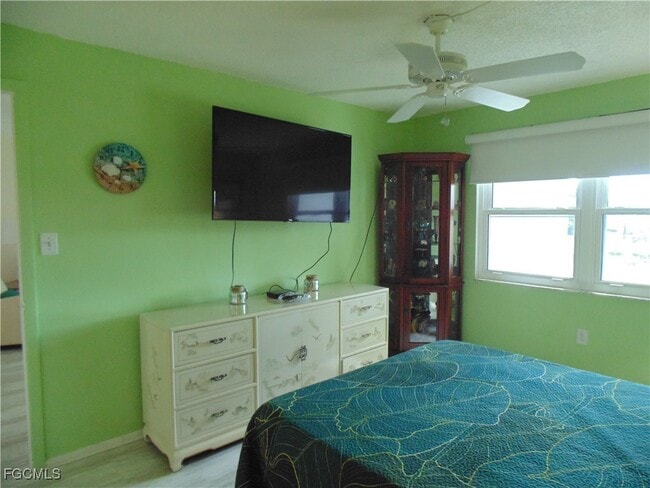 Building Photo - 1700 Pine Valley Dr