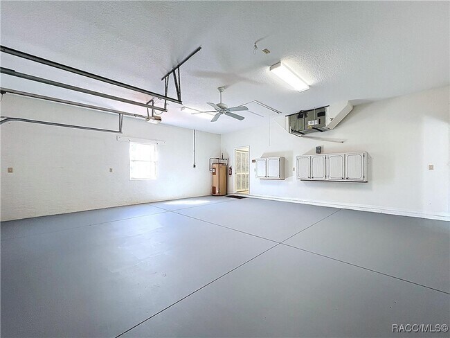 Building Photo - 5950 N Petunia Terrace