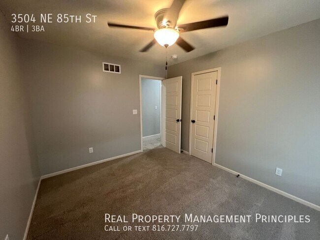Building Photo - 3504 NE 85th St