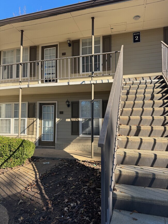 Building Photo - 206 Park Lane