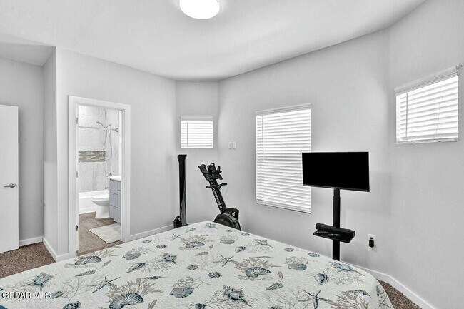 Building Photo - 992 Stamfordham Dr