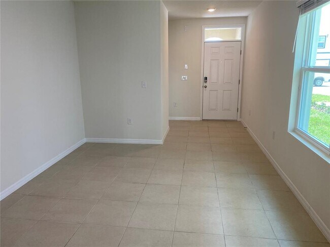Building Photo - 32704 Canyonlands Dr