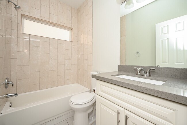 Building Photo - 4632 Galesburg St