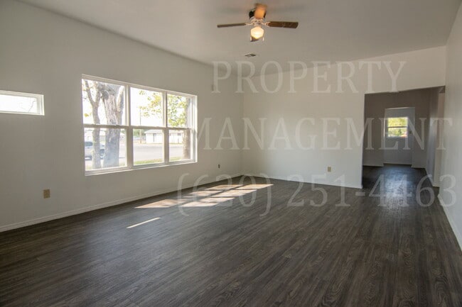 Building Photo - Charming 2-Bedroom 1-Bath Home in Coffeyville