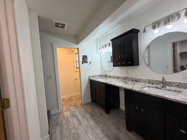 Building Photo - Beautifully Updated East Anchorage Home