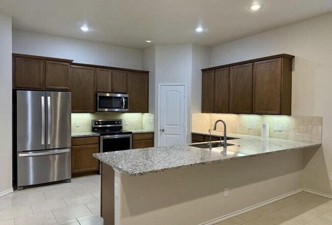 Building Photo - 7046 95th St