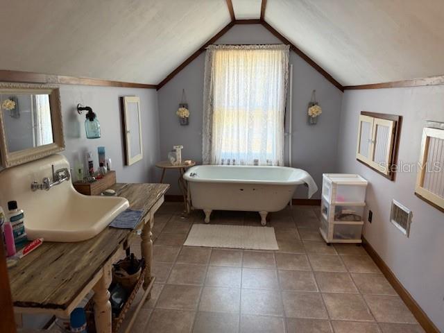 Building Photo - 1905 Myrtle Lake Ave