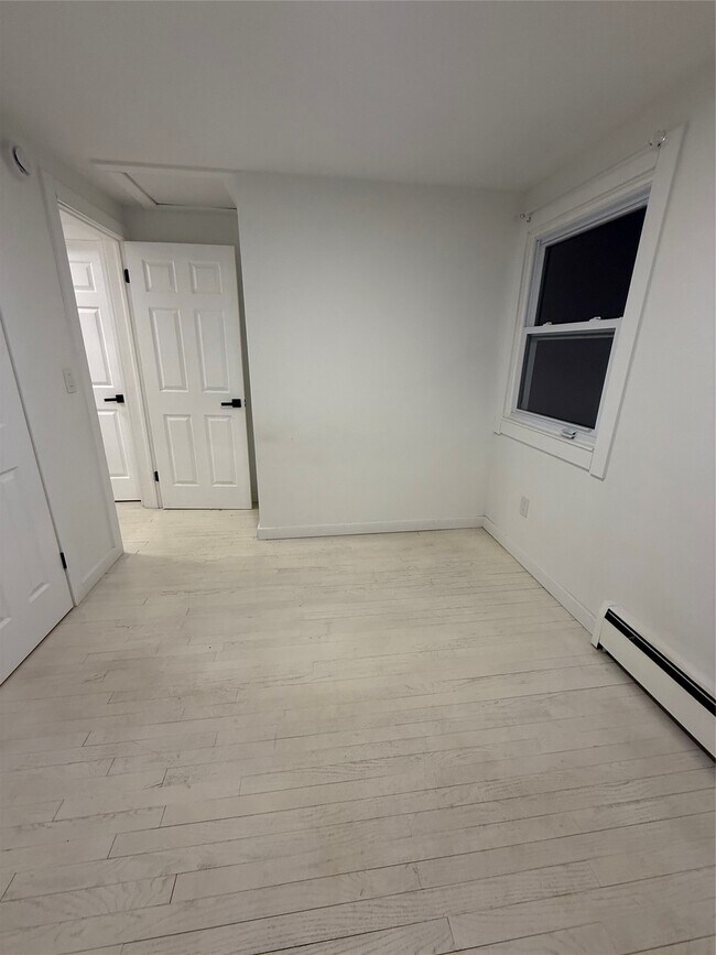 Building Photo - 517 Tulane St