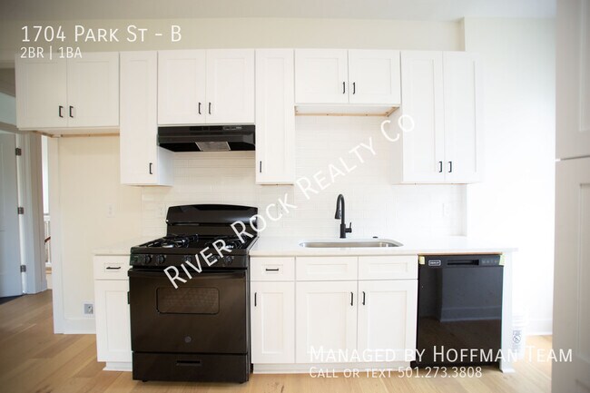 Building Photo - 1704 S Park St