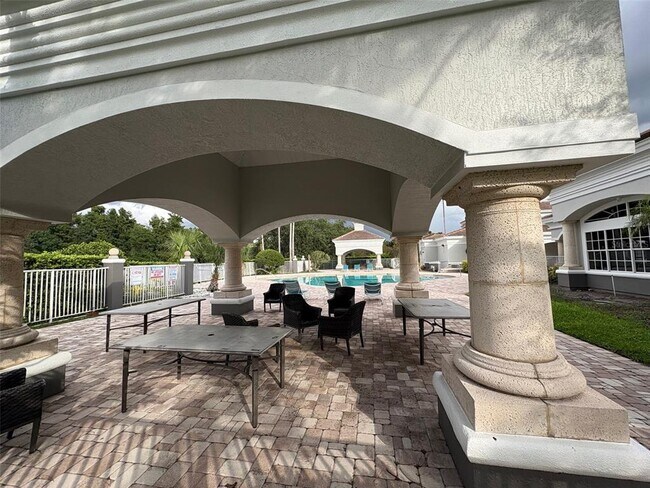 Building Photo - 13827 Fairway Island Dr