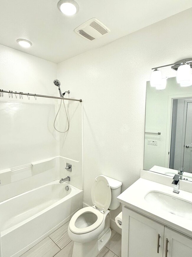 Building Photo - $3,290 - GORGEOUS BRAND NEW TWO BEDROOM HO...
